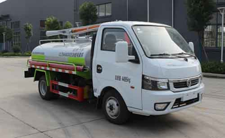 藍(lán)牌東風(fēng)途逸吸糞車(chē)