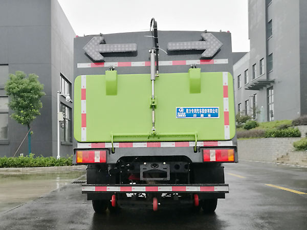 國六福田掃路車